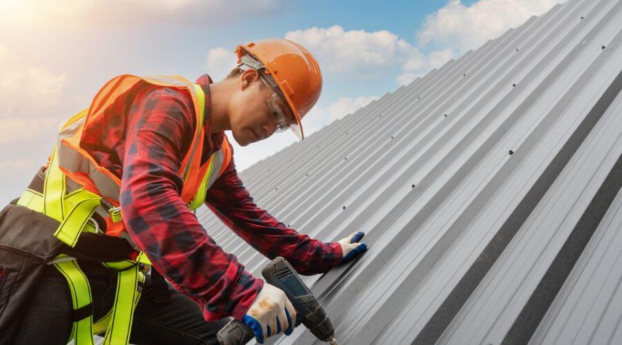 Professional gutter cleaning in Perryville, AK